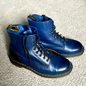 Classic Dr Martens 1460 Pascal boots